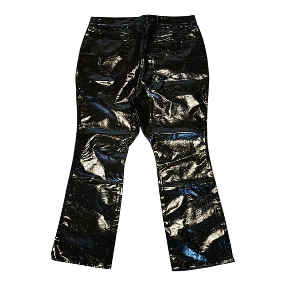 Good American Faux Leather Flare Pants Black Crinkle Gloss Size 20 NWT - Picture 4 of 7